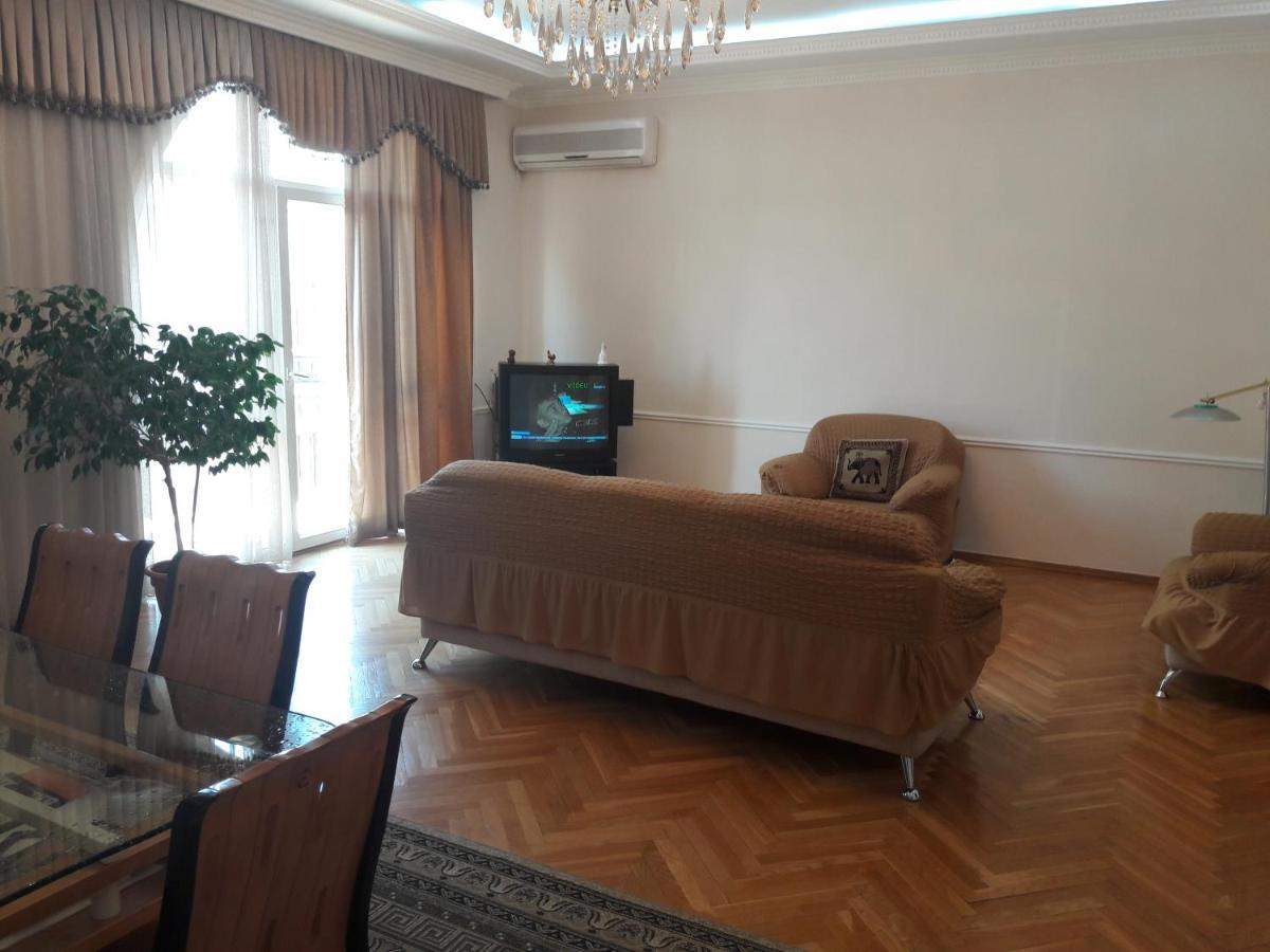 Neftiannikov Avenue Apartment Baku Eksteriør bilde